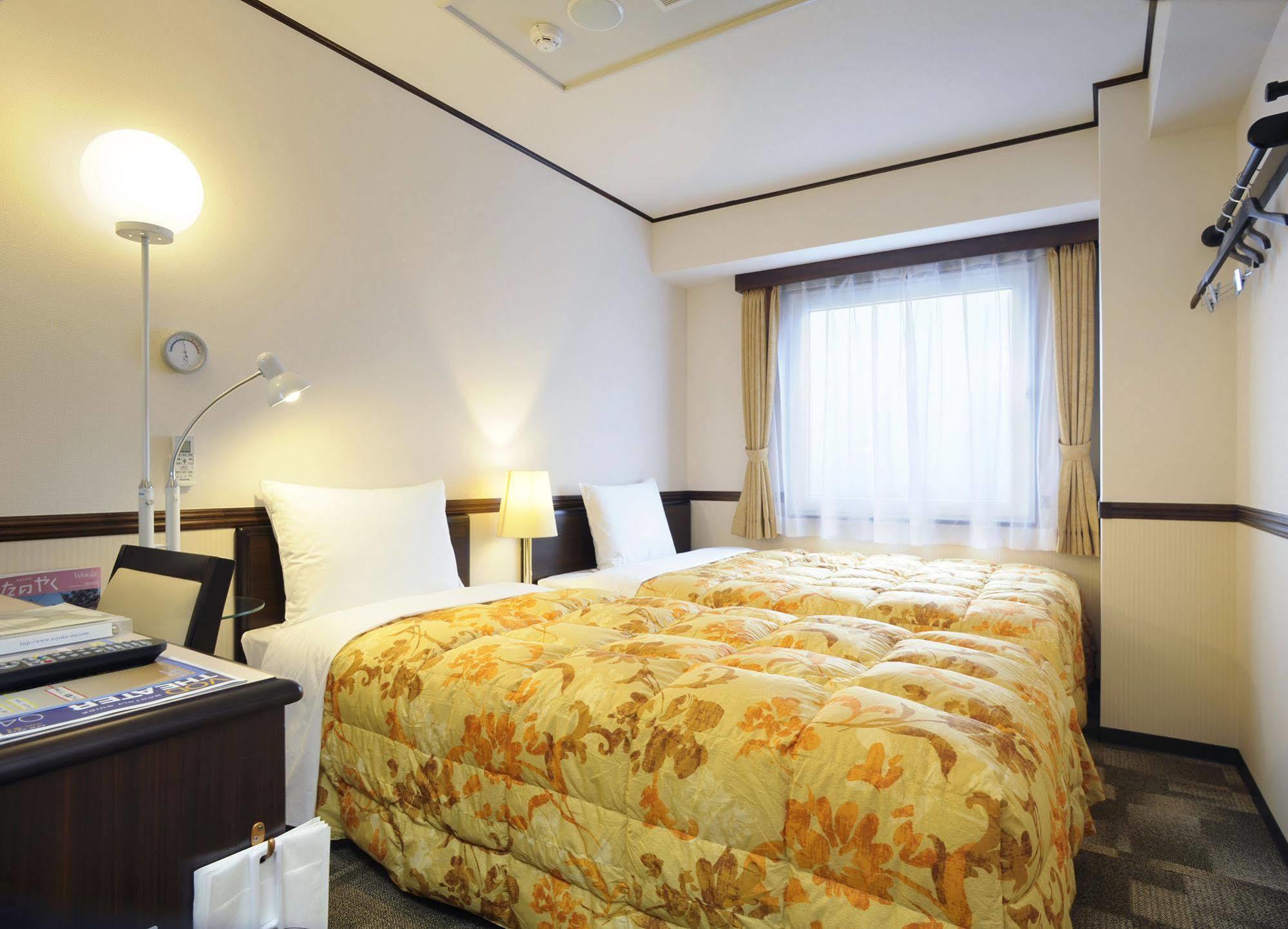 Toyoko Inn Shin-Yamaguchi-Eki Shinkansen-Guchi Exterior photo